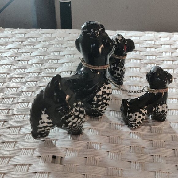 French Poodle Mom and Pups taking a walk , Vintage from Japan, pure silliness! - Picture 4 of 6